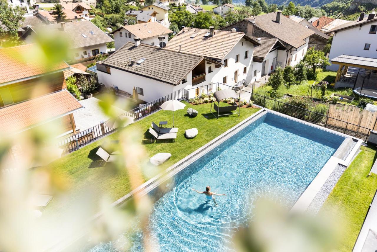 Hotel Weisses Kreuz Burgusio Luaran gambar
