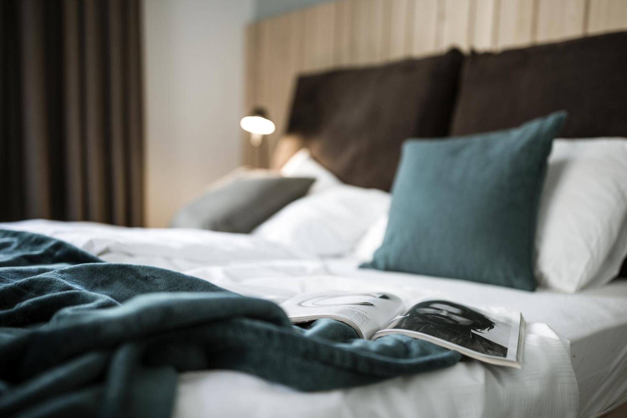 Hotel Weisses Kreuz Burgusio Bilik gambar