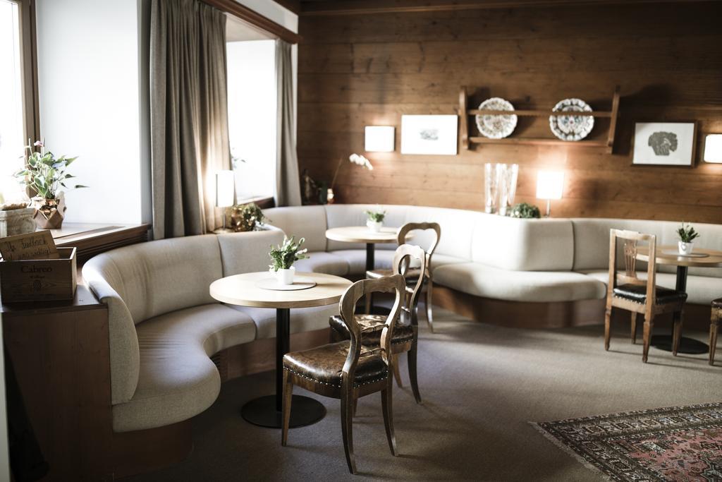 Hotel Weisses Kreuz Burgusio Luaran gambar